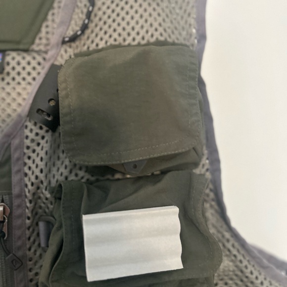 Patagonia Olive Fly-Fishing Utility Vest - Picture 8 of 16